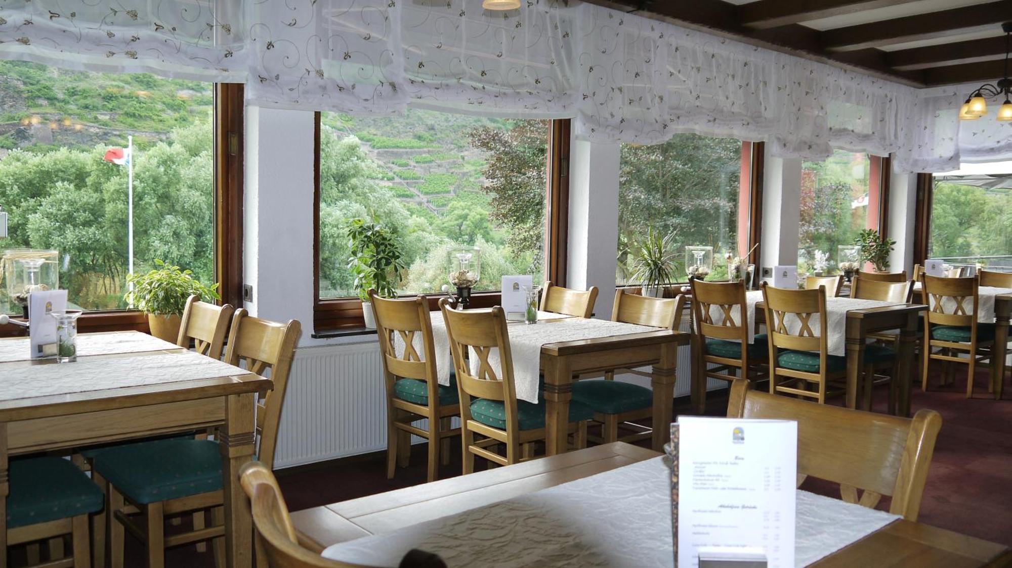 Hotel-Garni-Kachelburg Dieblich Bagian luar foto