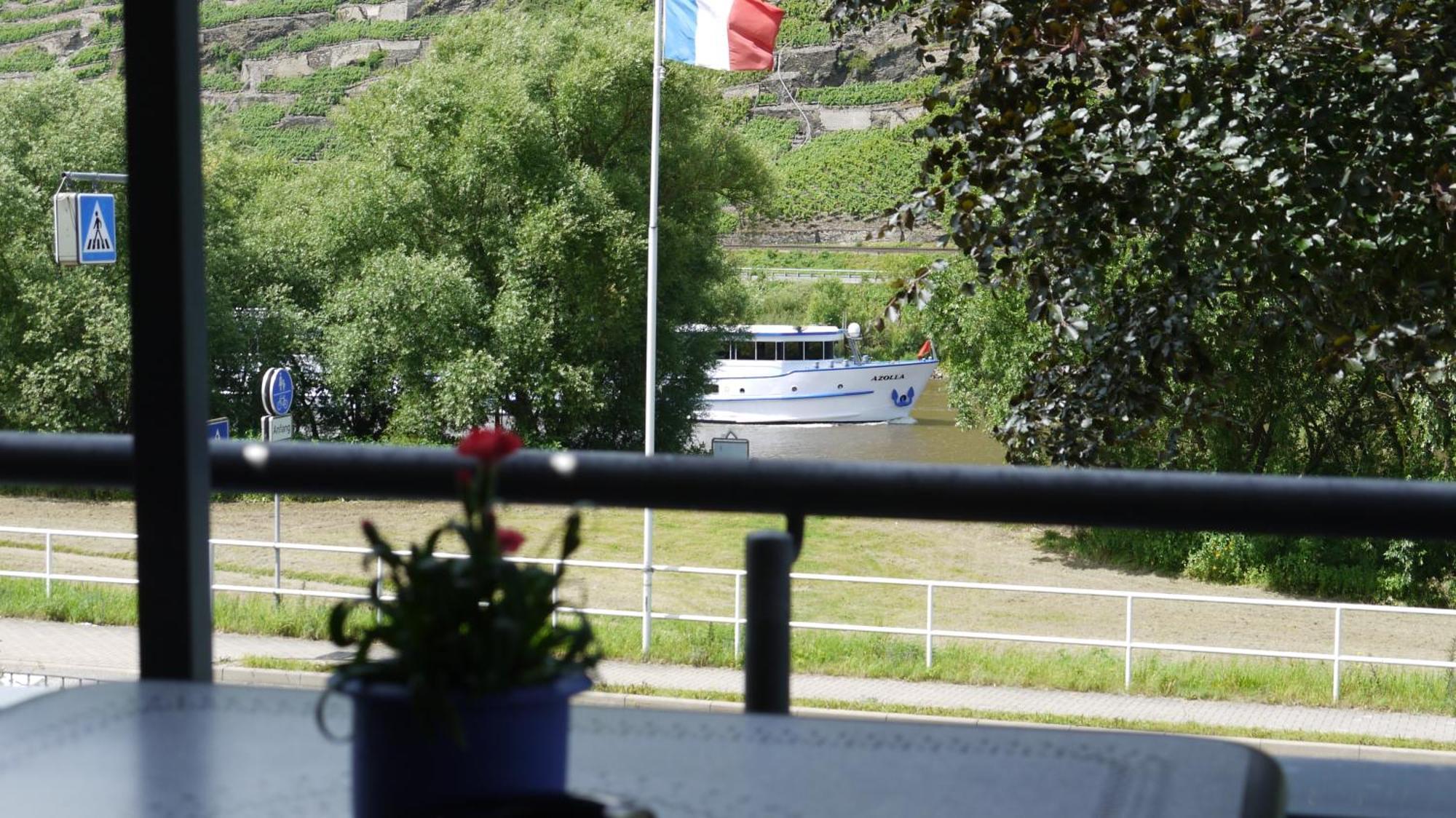 Hotel-Garni-Kachelburg Dieblich Bagian luar foto