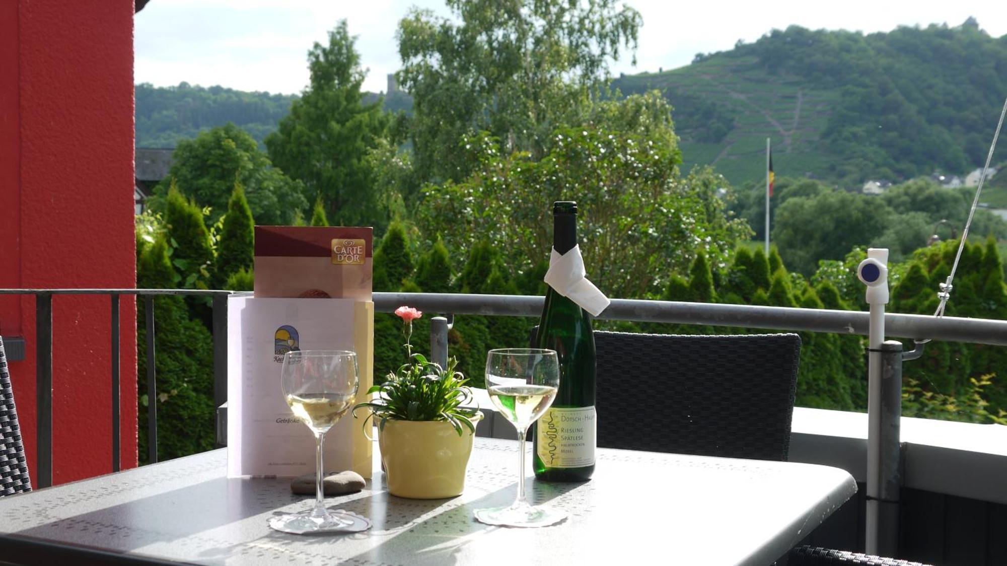 Hotel-Garni-Kachelburg Dieblich Bagian luar foto