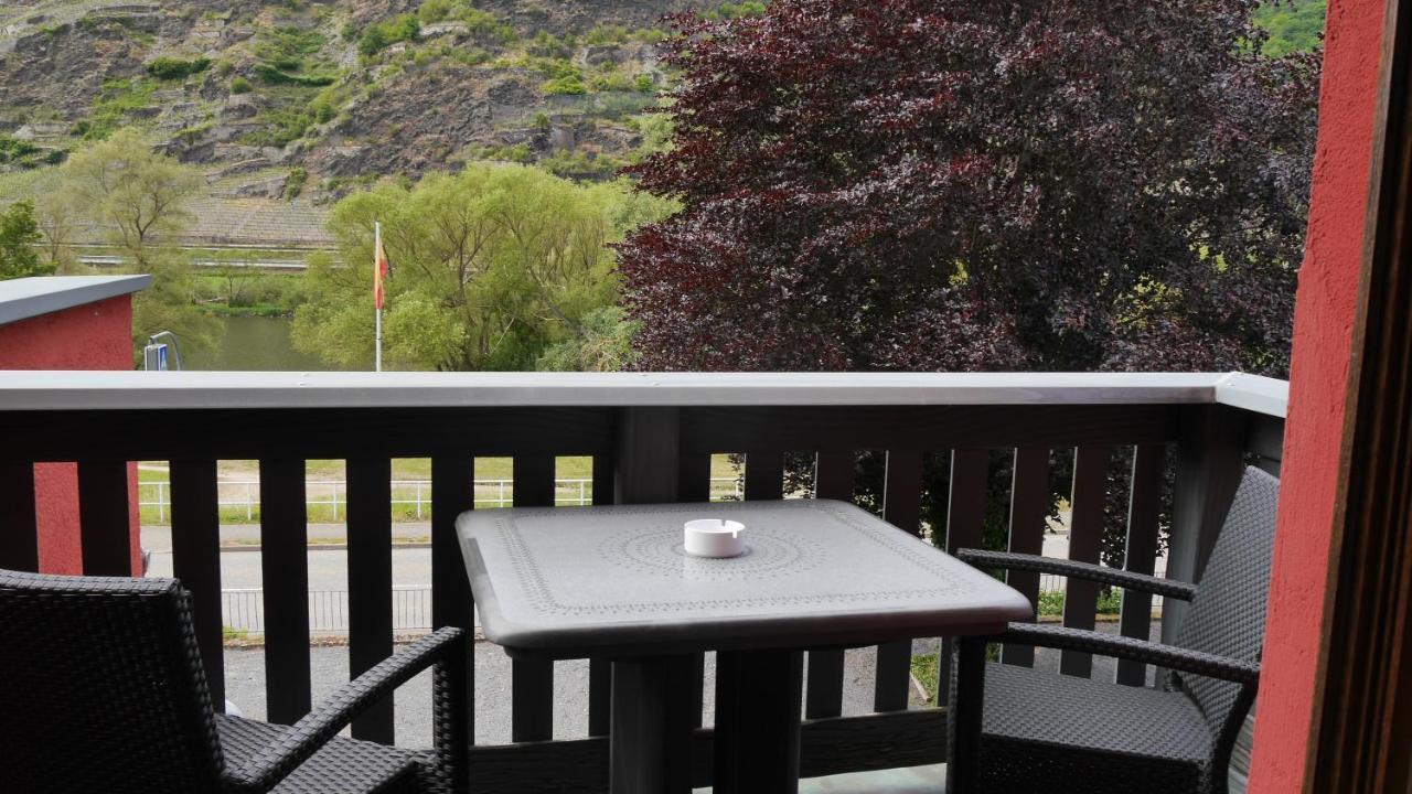 Hotel-Garni-Kachelburg Dieblich Bagian luar foto